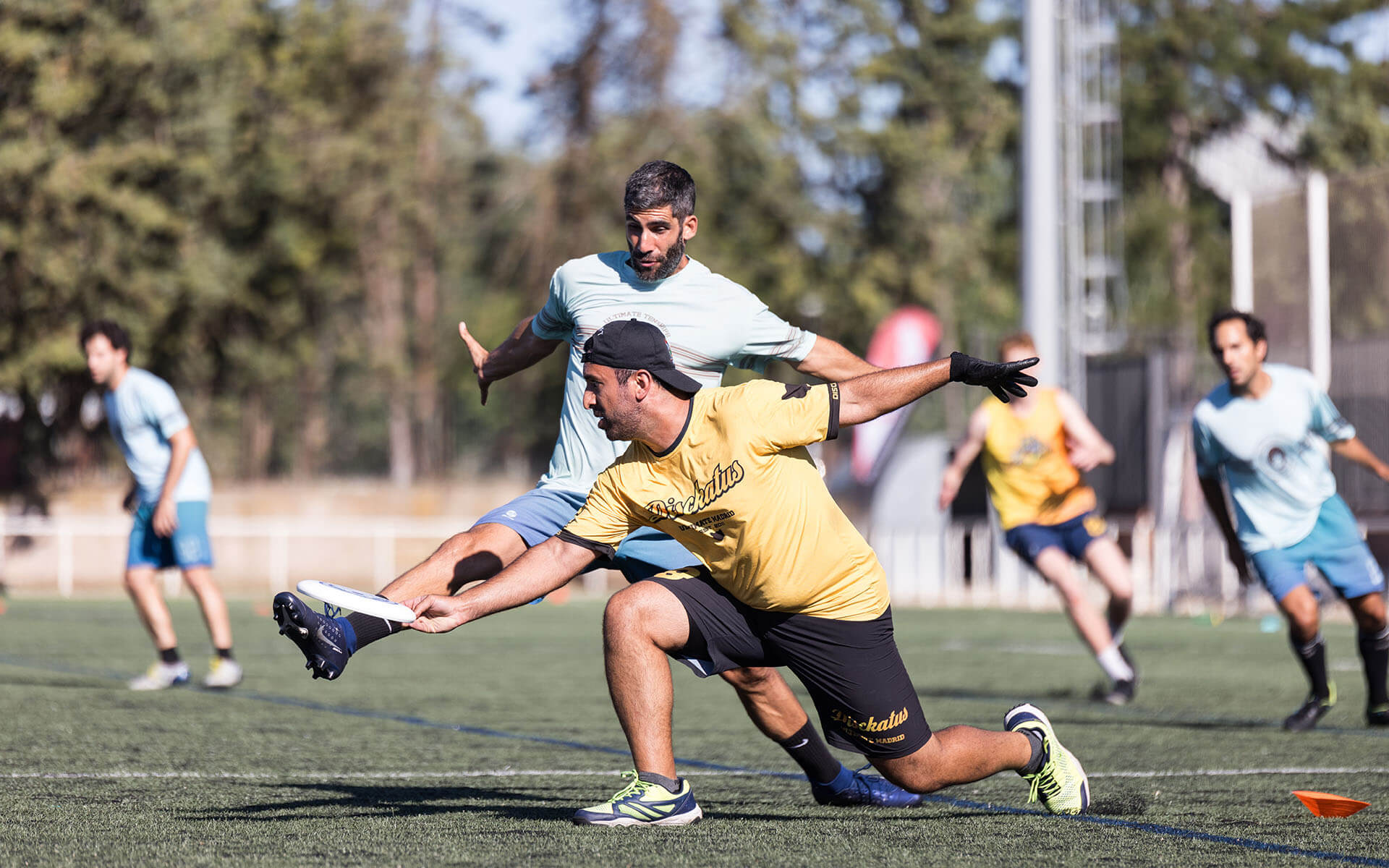 Dominando el Backhand: Errores Comunes y Cómo Corregirlos
